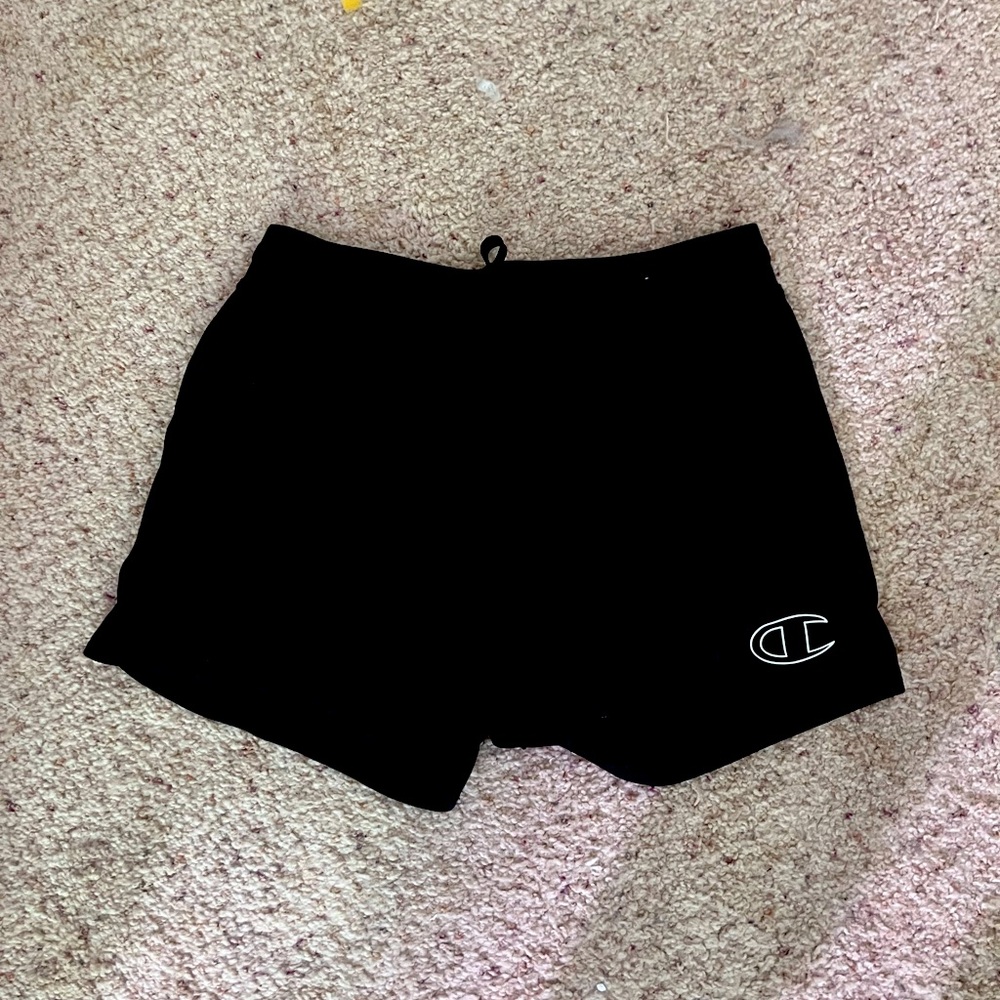 Size M champion sweat shorts